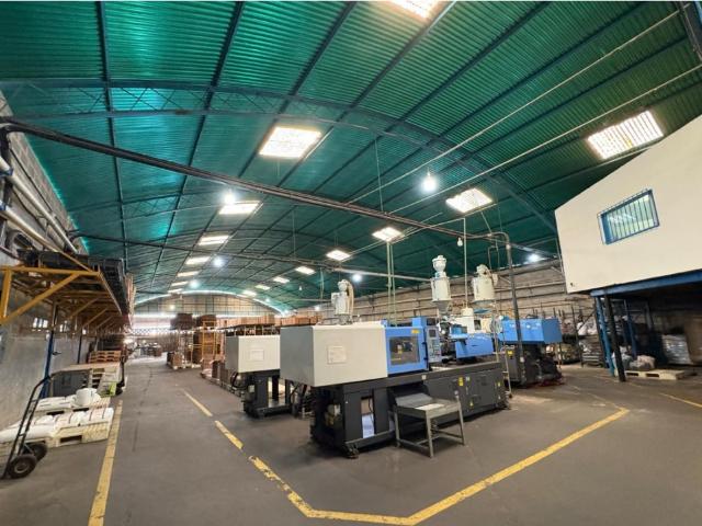 Galpon/fondo de comercio de gran trayectoria en venta en LasMinas