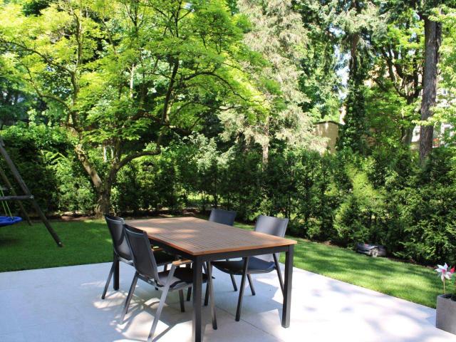 Gartentraum in Hietzing: Traumhafte 4 Zimmer Gartenwohnung mit Terrasse & Tiefgarage