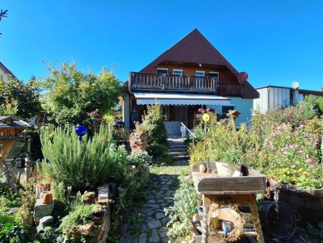 Gartentraum mit optimaler Verkehrsanbindung