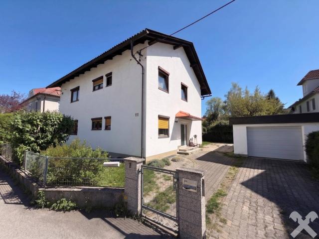 Gartenträume am Fusse des Kreuzbergls Ein oder Zweifamilienhaus in Klagenfurter Bestlage.