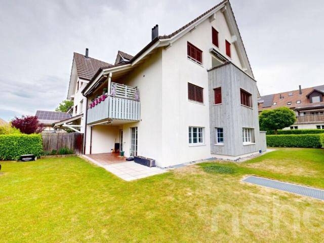 Gartenwohnung mit hochwertigem Innenausbau und vielen Extras