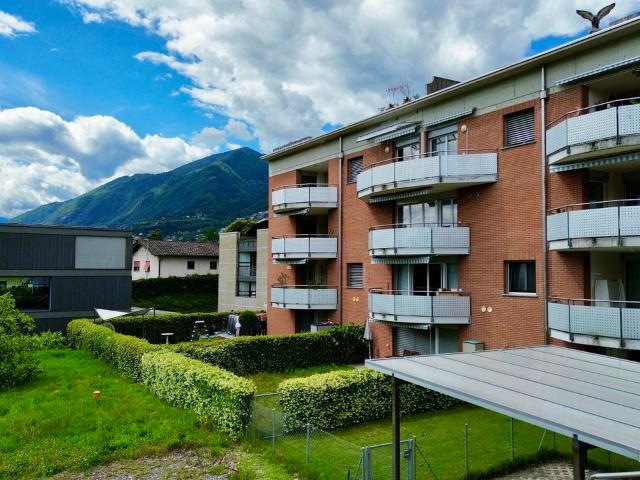 Gartenwohnung mit Innenparkplatz/Appartamento giardino con posto auto