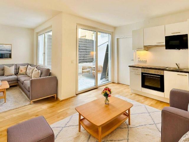 Kurzzeitvermietung/Büro/ Praxis 3 Zimmer ca. 62m² NFL EINBAUKÜCHE Terrasse Garten Hofruhelage Garage optional Gewerbliche Widmung