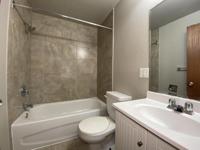 Gary Manor 1 Bedroom Apartment for Rent at 10625 113 St Nw, Edmonton, AB T5H 3H7 Queen Mary Park