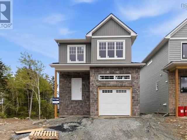 Gar 49 11 Garvey Court, Bedford, NS, B4B 2V7 Luxury House for sale | Listing ID 202618 | Royal LePage Carriage Trade Luxury Properties