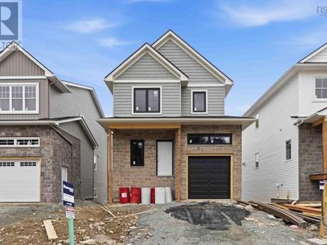 Gar 50 7 Garvey Court, Bedford, NS, B4B 2V7 Luxury House for sale | Listing ID 202618 | Royal LePage Carriage Trade Luxury Properties
