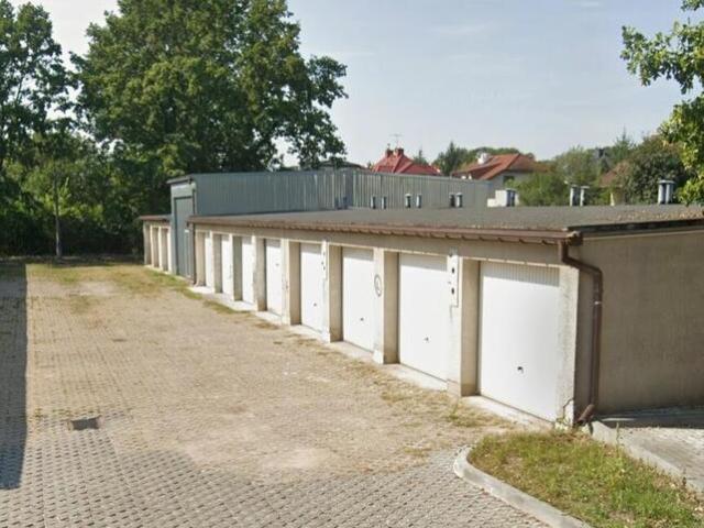 Garaż murowany Pałacowa Legionowo