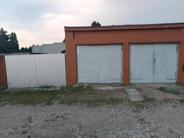 Garaże sprzedam lub zamienie