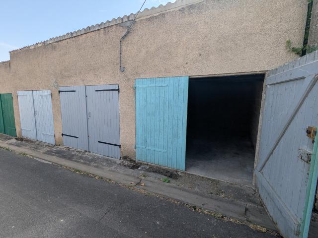 Garage 15 m2 à louer
