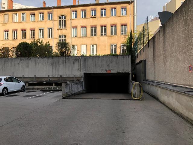 GARAGE 29 COURS EMILE ZOLA VILLEURBANNE