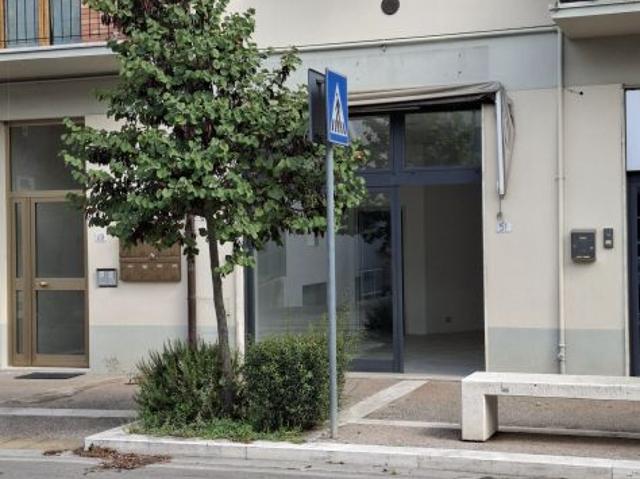 garage commerciale salceto