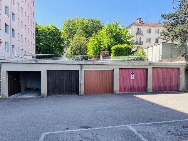 Garage à vendre