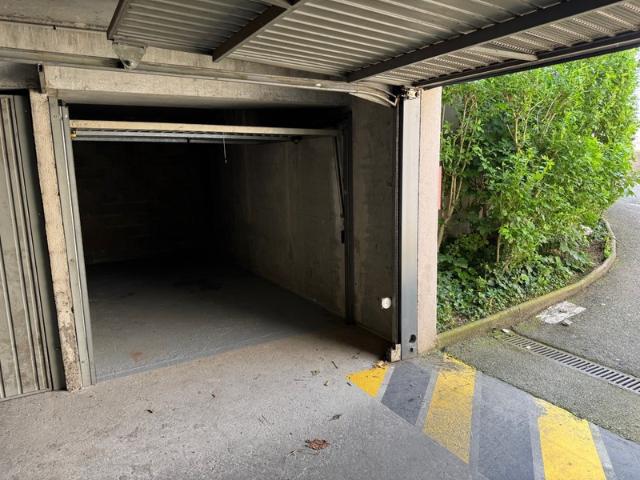 GARAGE à vendre VILLEURBANNE 69 place Grand Clément