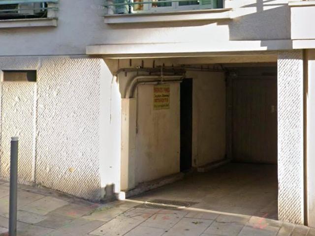 GARAGE A LOUER