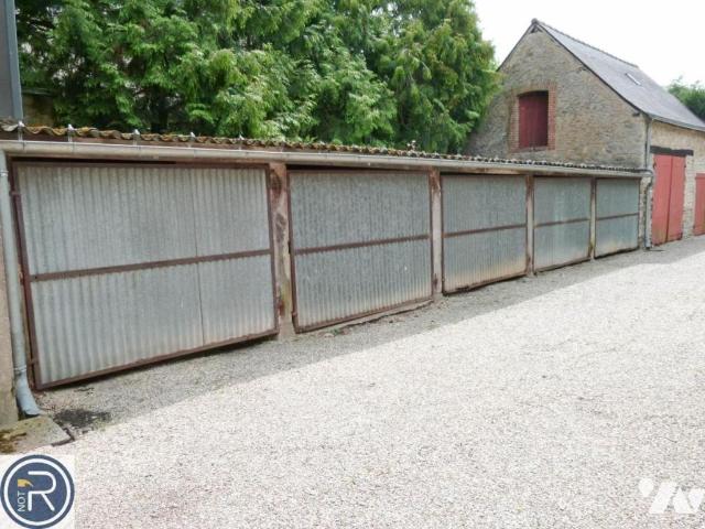 Garage à louer à Laval, Pays de la Loire, €
