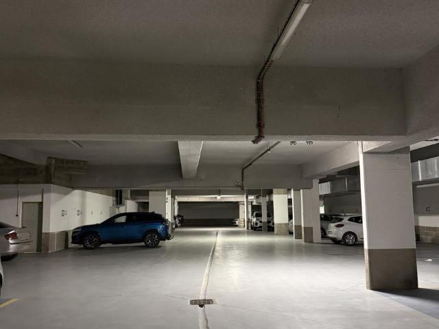 Garage à louer à Laval, Pays de la Loire, €