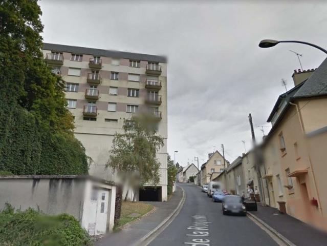 Garage à louer à Saint Lô, Normandie, €
