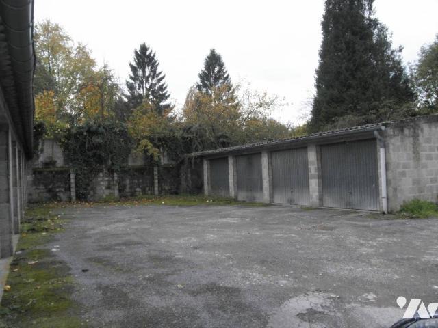 Garage à louer à Saint Quentin, Hauts de France, €