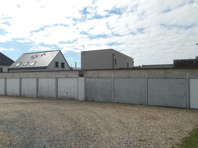 Garage à louer à Yvetot, Normandie, €