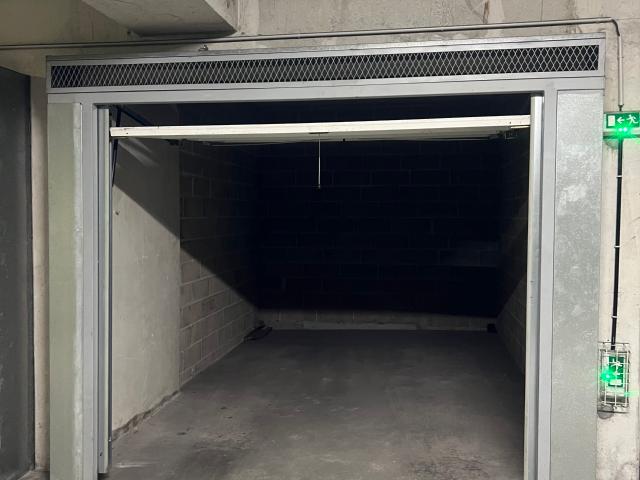 garage à louer résidence parc Lucie