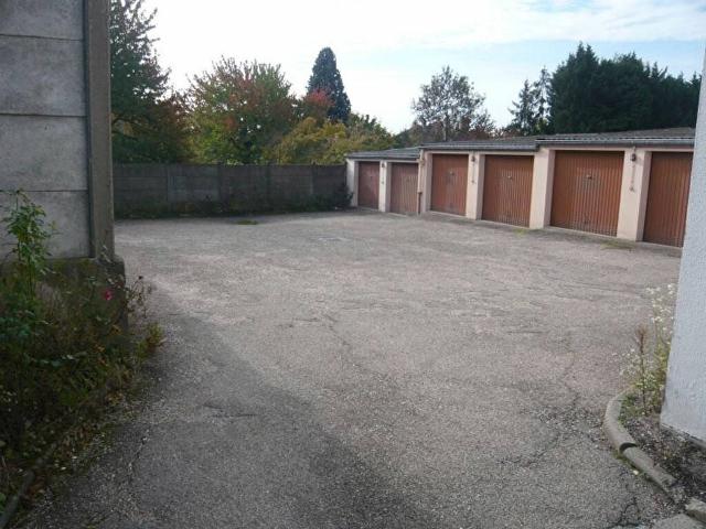 Garage Box en Location à Metz
