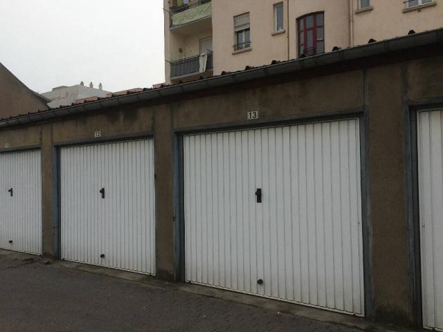 Garage Box en Location à Metz