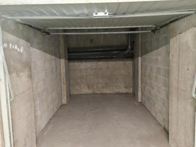 GARAGE BOXE FERME POUR DEUX ROUES
