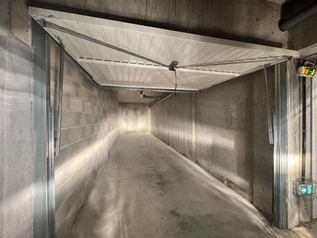 Garage double fermé et sécurisé dans résidence Quartier du Drapeau à Dijon
