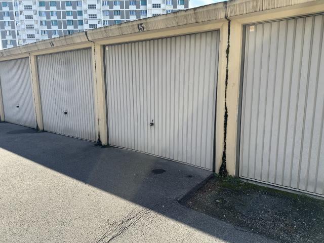 Garage dans copropriété fermé et sécurisé