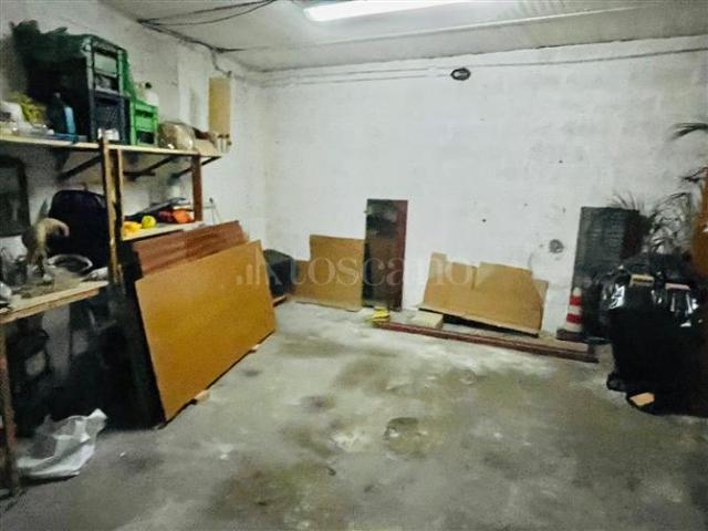 Garage di 298 mq a Trionfale, Monte Mario, Ottavia Roma
