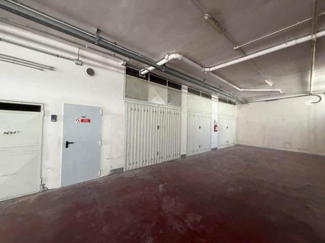 Garage di 2 locali in Vendita[160 mq]