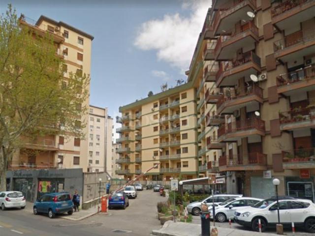 Garage di 448 mq a Strasburgo, Belgio, San Lorenzo, Resuttana Palermo