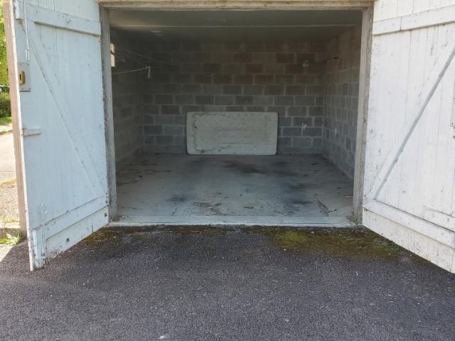 Garage en bon état avec électricité