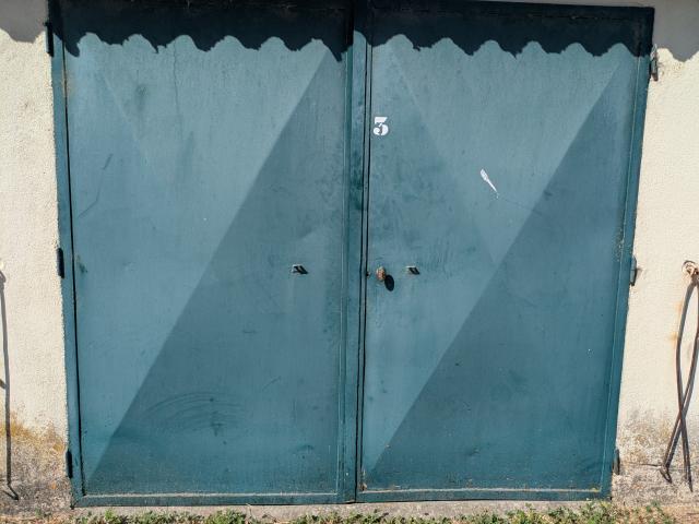 GARAGE EN LOCATION