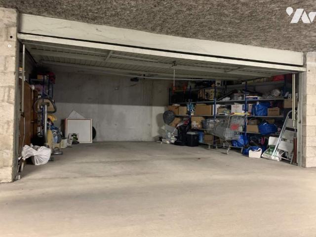 Garage en vente à Tours, Centre Val de Loire, 28000€