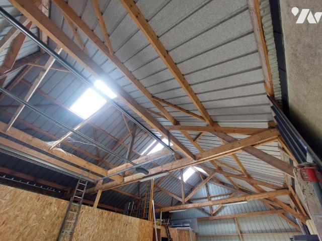 Garage en vente à Cossé le Vivien, Pays de la Loire, 173730€