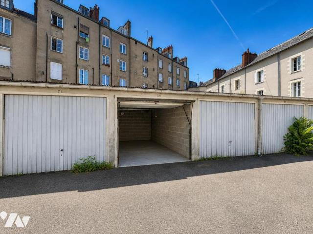 Garage en vente à Nantes, Pays de la Loire, 30000€