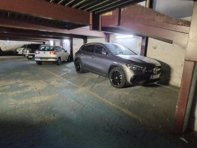 Garage en vente à Nice, Provence Alpes Côte d'Azur, 68000€