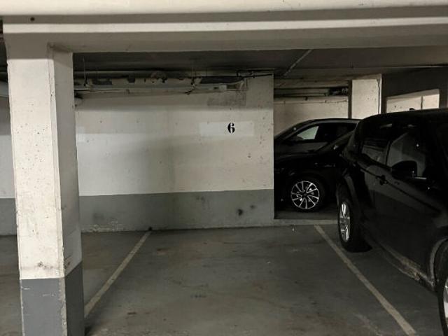 Garage en vente à Paris 11e Arrondissement, Île de France, 38000€