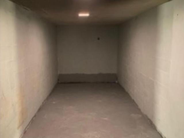 Garage en vente à Paris 18e Arrondissement, Île de France, 23000€