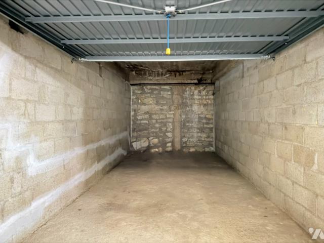 Garage en vente à Rennes, Bretagne, 23000€