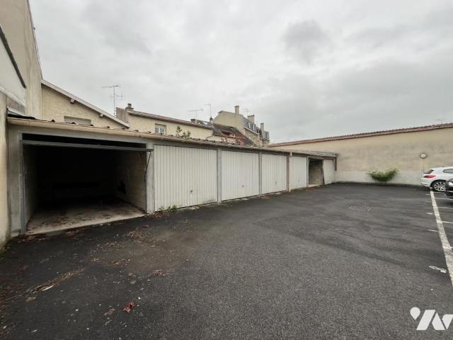 Garage en vente à Reims, Grand Est, 15000€