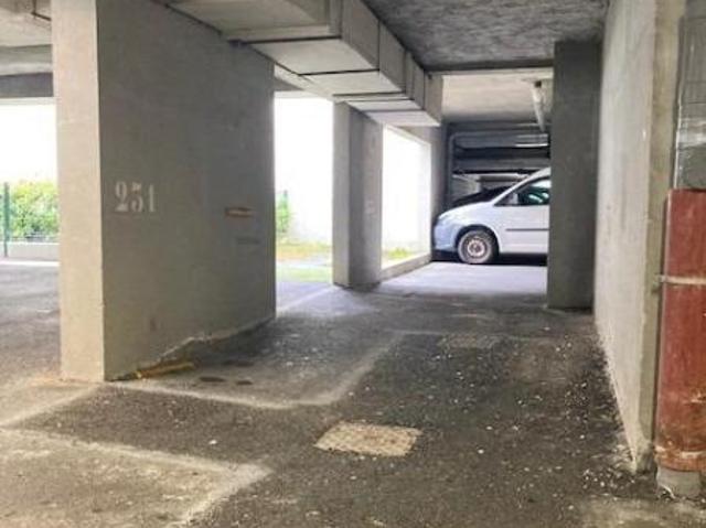 Garage en vente à Rouen, Normandie, 11000€