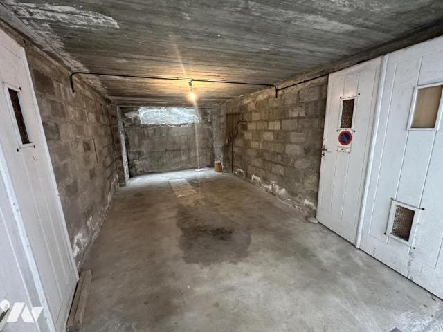 Garage en vente à Saint Malo, Bretagne, 120000€