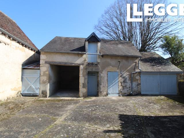 Garage et dépendance prêt à transformer en maison de 2 chambres