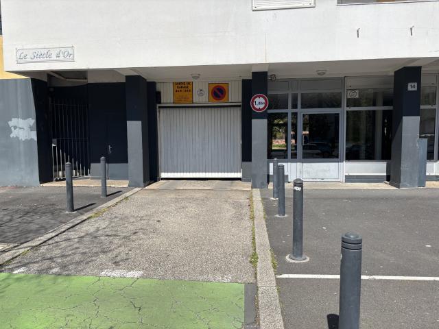 Garage fermé 17 m2