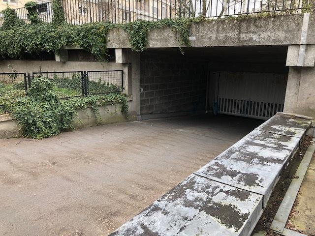 GARAGE FERME