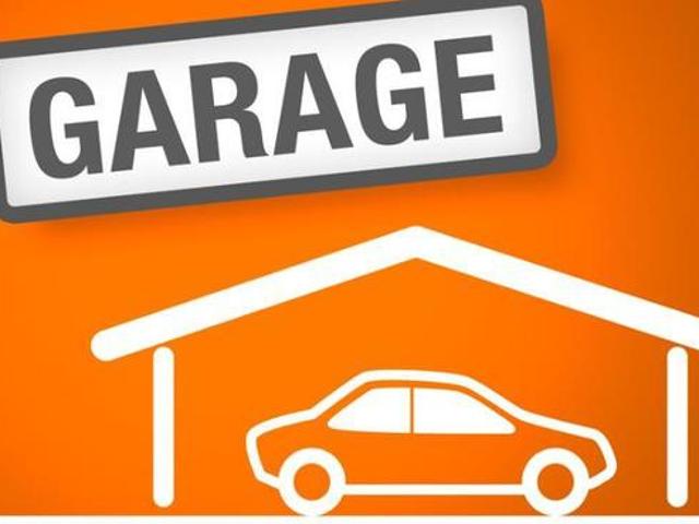 Garage fermé à louer à l'Orangerie