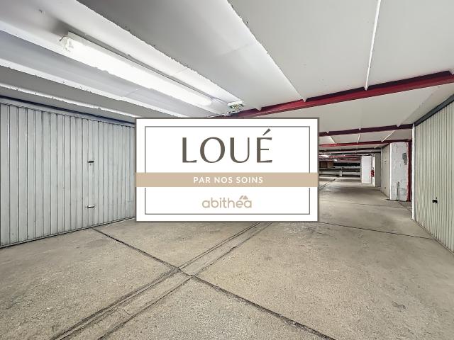 Garage ferme a louer en sous sol d une residence