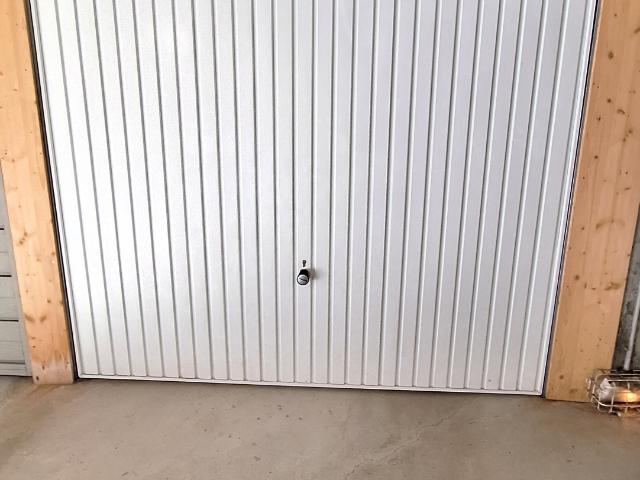 Garage fermé dans résidence sécurisée aux Hôpitaux Vieux